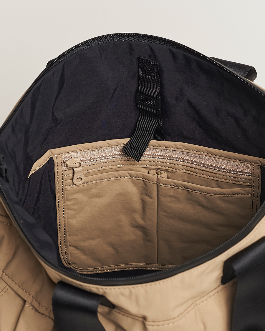 Homme | mazi untitled Helmet Bag 02 Nylon Tote Beige | mazi untitled | Helmet Bag 02 Nylon Tote Beige