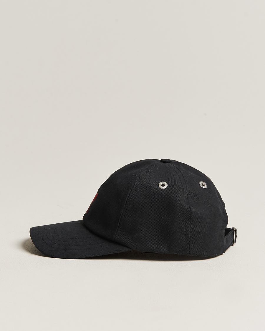Homme | AMI Heart Logo Cap Black | AMI | Heart Logo Cap Black