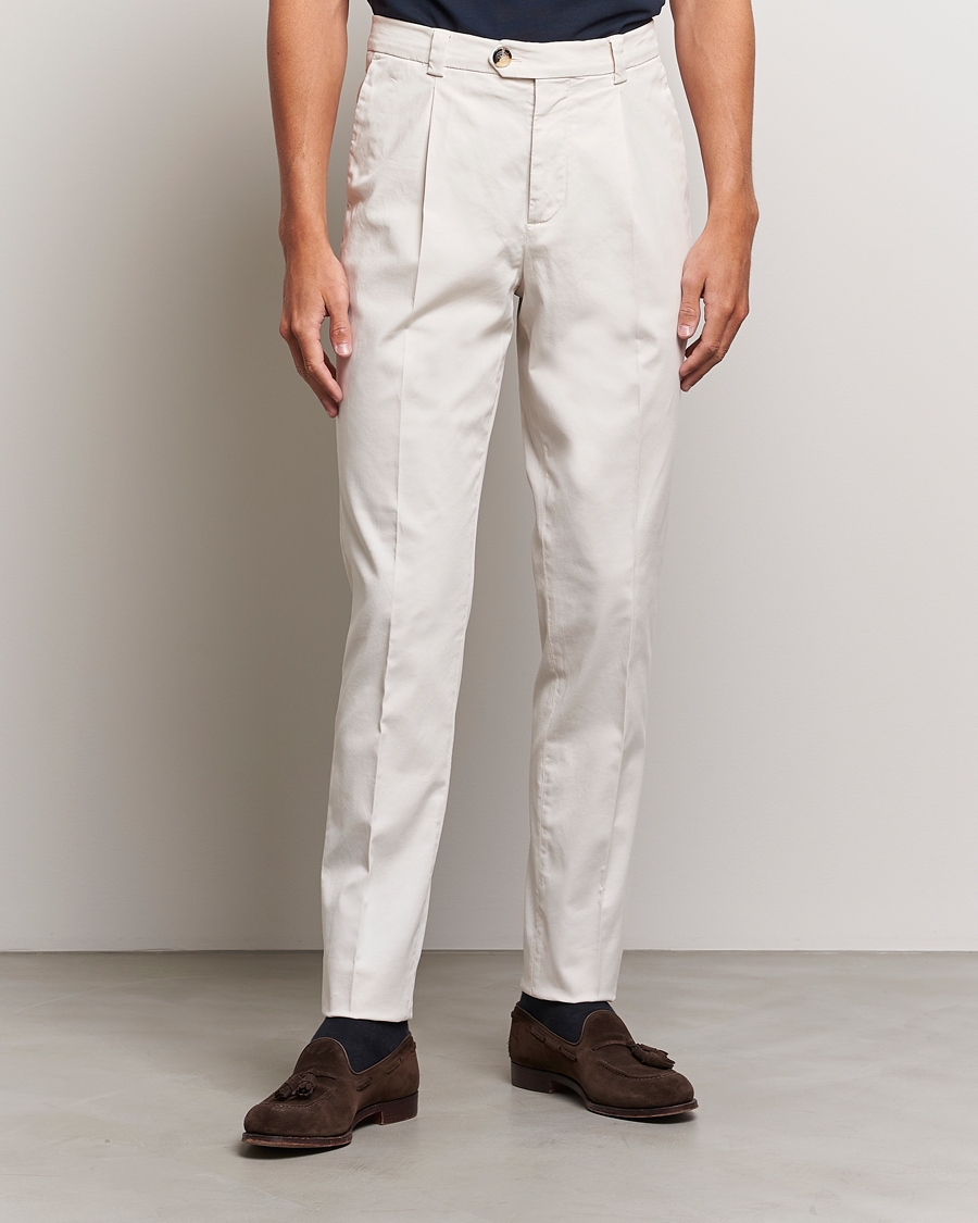 Homme | Pantalons | Brunello Cucinelli | Slim Fit Pleated Trousers Off White