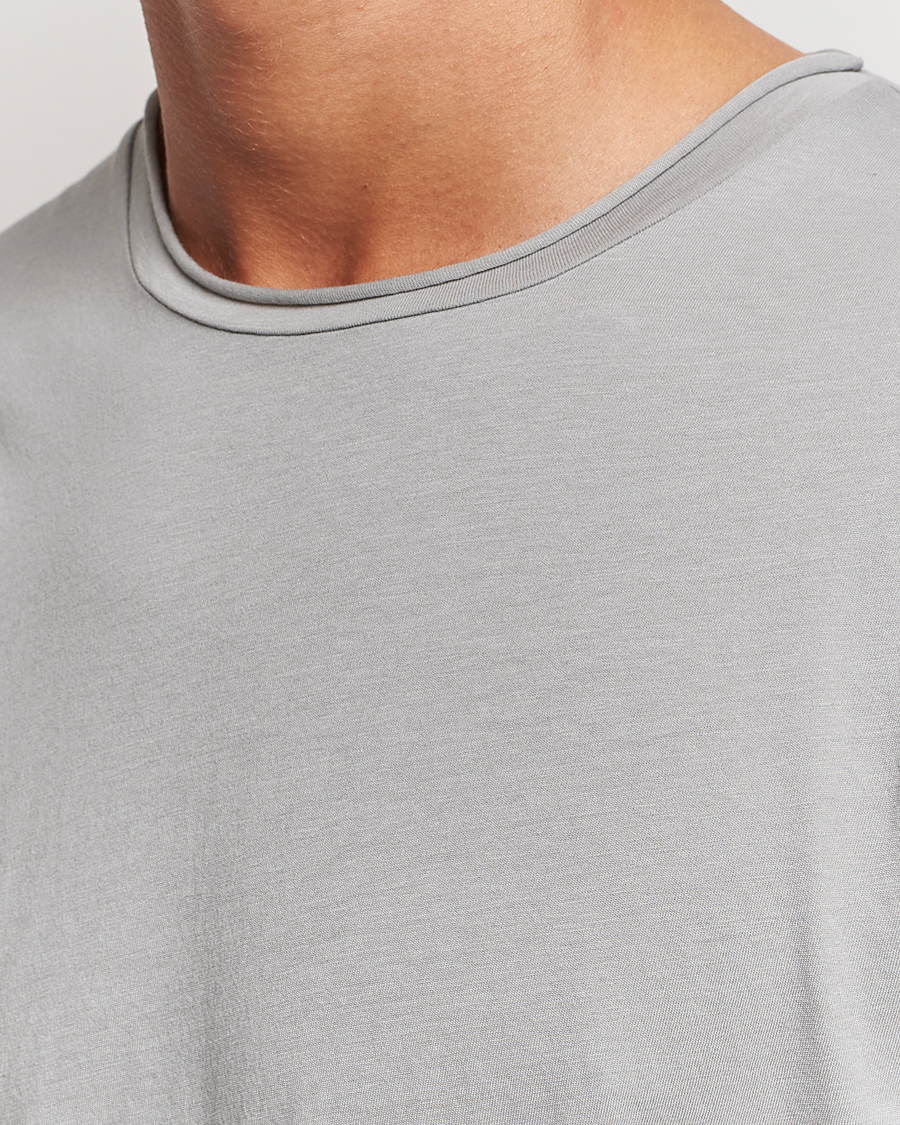 Homme | T-shirts | Filippa K | Roll Neck T-Shirt Feather Grey