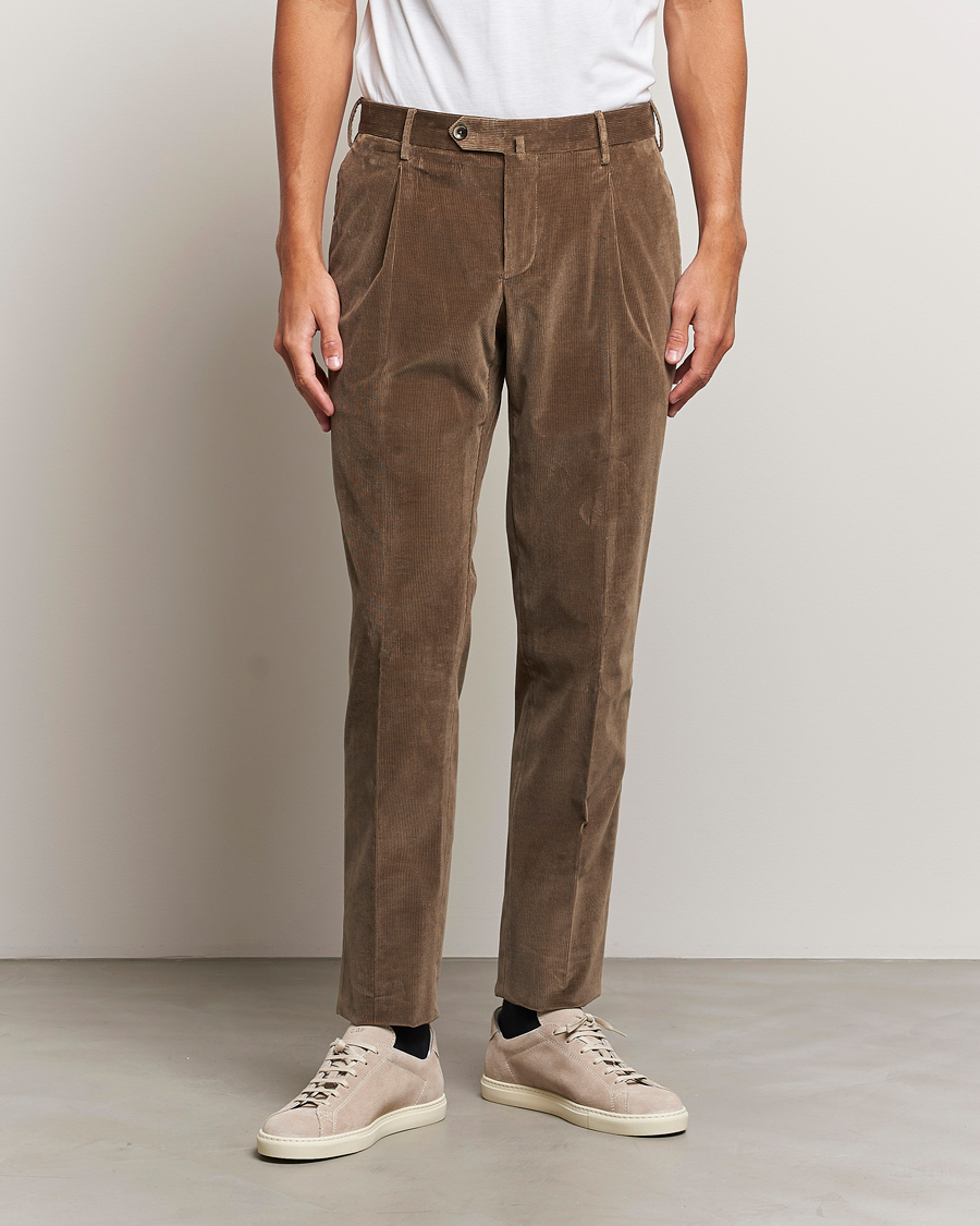 Homme | Pantalons | PT01 | Slim Fit Pleated Corduroy Trousers Taupe