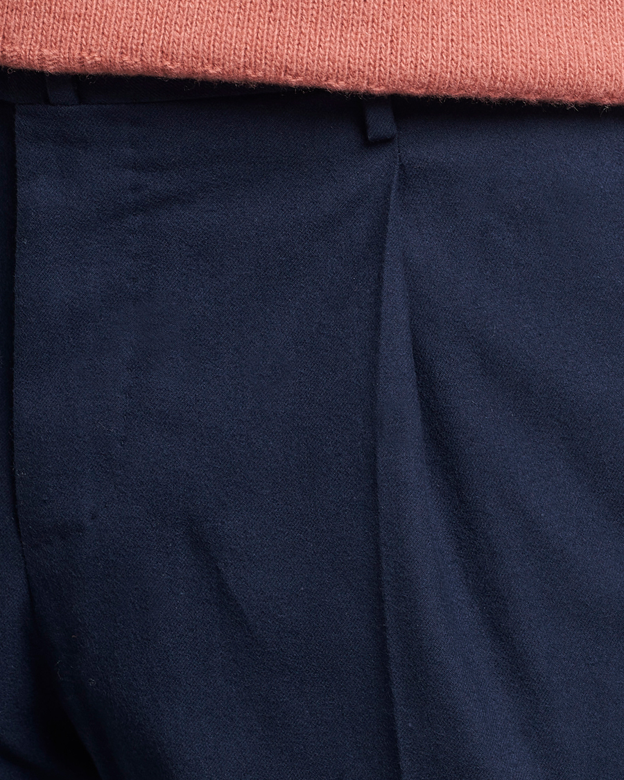 Homme | Pantalons | PT01 | Slim Fit Pleated Cotton Flannel Trousers Navy