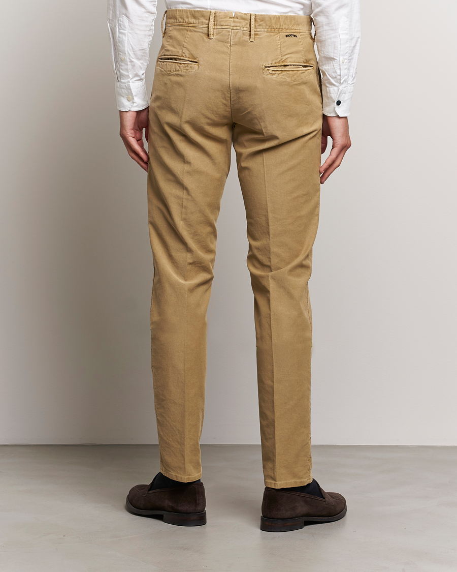 Homme | Pantalons | Incotex | Slim Fit Garment Dyed Slacks Khaki