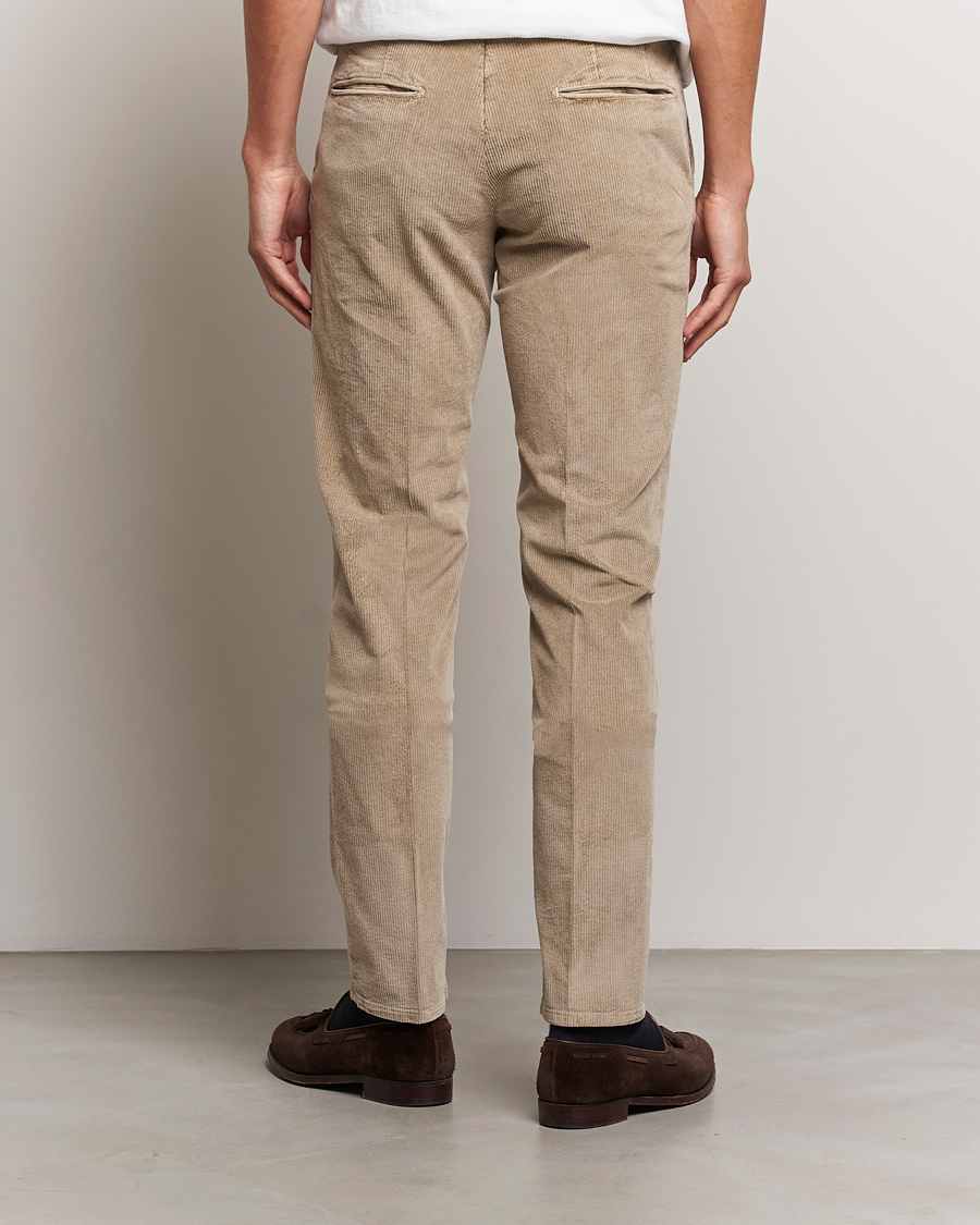 Homme | Pantalons | Incotex | Slim Fit Leisure Cord Slacks Beige
