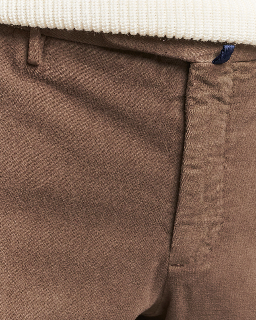 Homme | Pantalons | Incotex | Slim Fit Luxury Moleskine Trousers Taupe