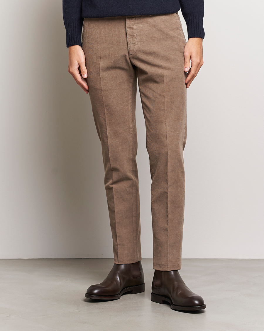 Homme | Pantalons | Incotex | Slim Fit Soft Corduroy Trousers Taupe