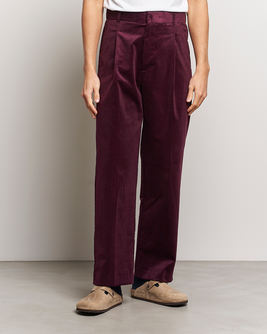 Homme | Pantalons | Drôle de Monsieur | Pleated Corduroy Trousers Wine