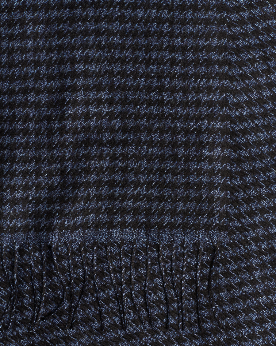 Homme | Piacenza Cashmere Cashmere/Silk Houndstooth Scarf Dark Blue | Piacenza Cashmere | Cashmere/Silk Houndstooth Scarf Dark Blue