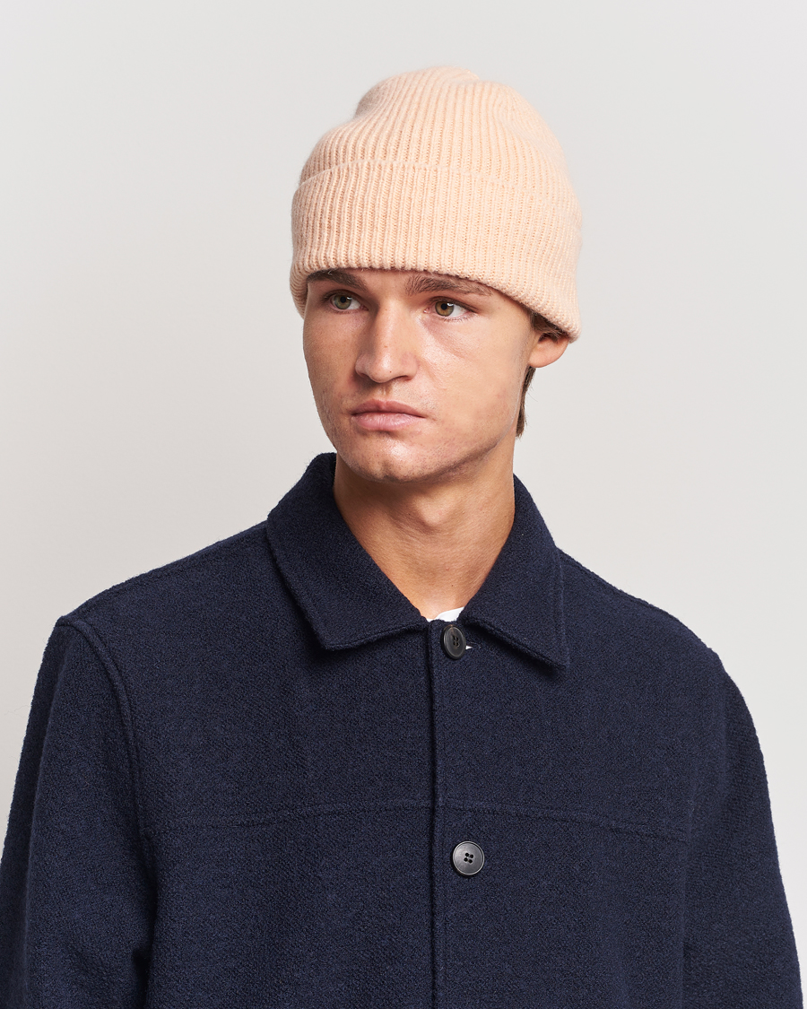 Homme | Bonnets | Le Bonnet | Lambswool/Caregora Beanie Peach
