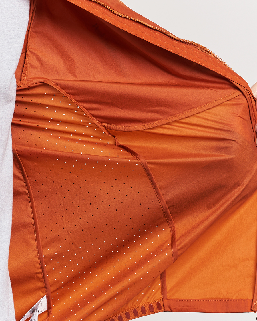 Homme | Manteaux Et Vestes | Peak Performance | Vislight Wind Jacket Gold Flame/Motion Grey