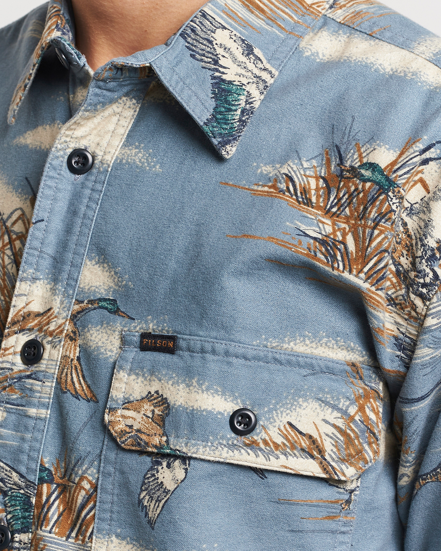 Homme | Chemises | Filson | Field Flannel Shirt Marsh Scenic/Blue