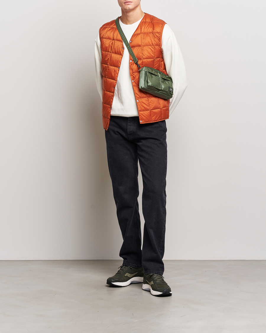 Homme | Manteaux Et Vestes | TAION | V-Neck Lightweight Down Vest Brick Orange