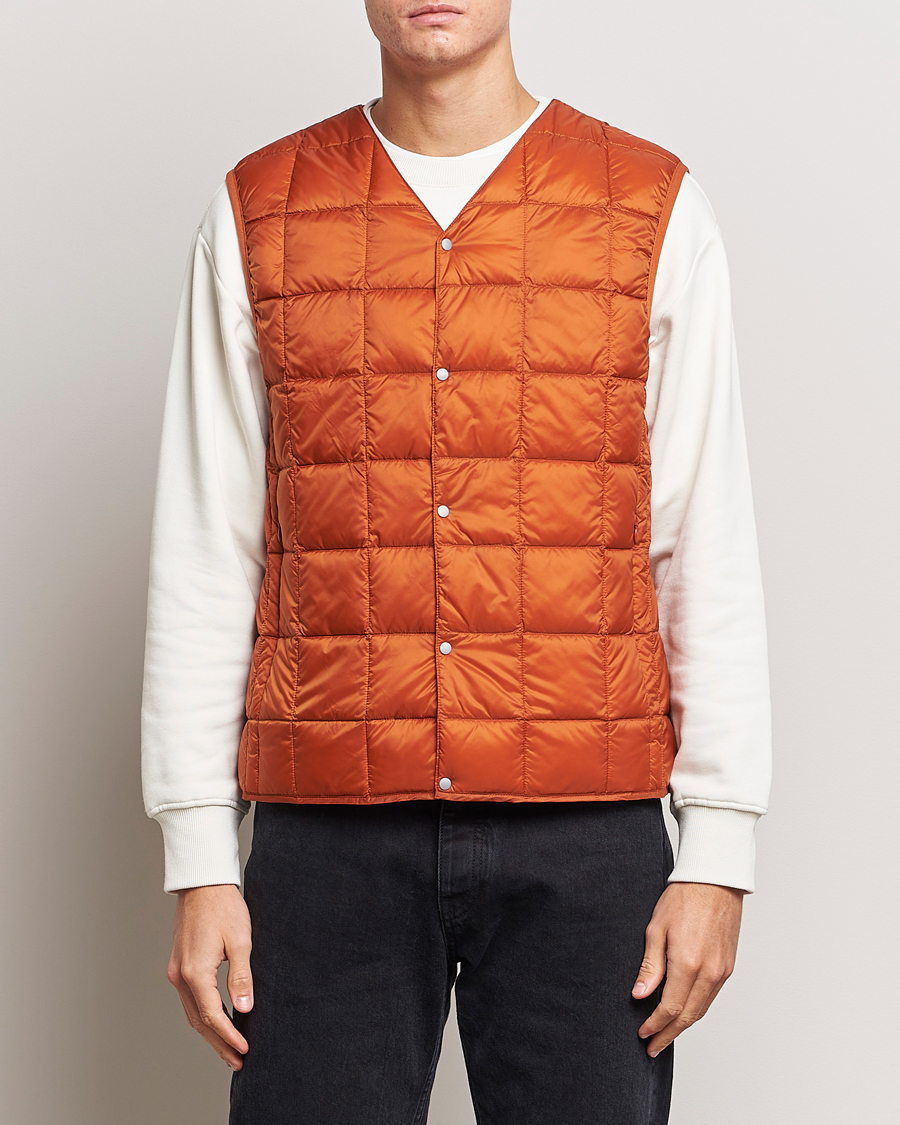 Homme | Manteaux Et Vestes | TAION | V-Neck Lightweight Down Vest Brick Orange