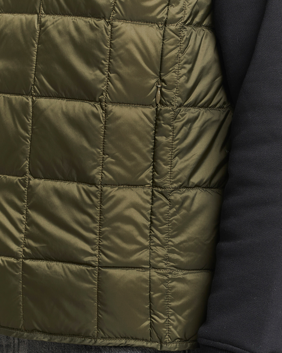 Homme | Manteaux Et Vestes | TAION | V-Neck Lightweight Down Vest Dark Olive