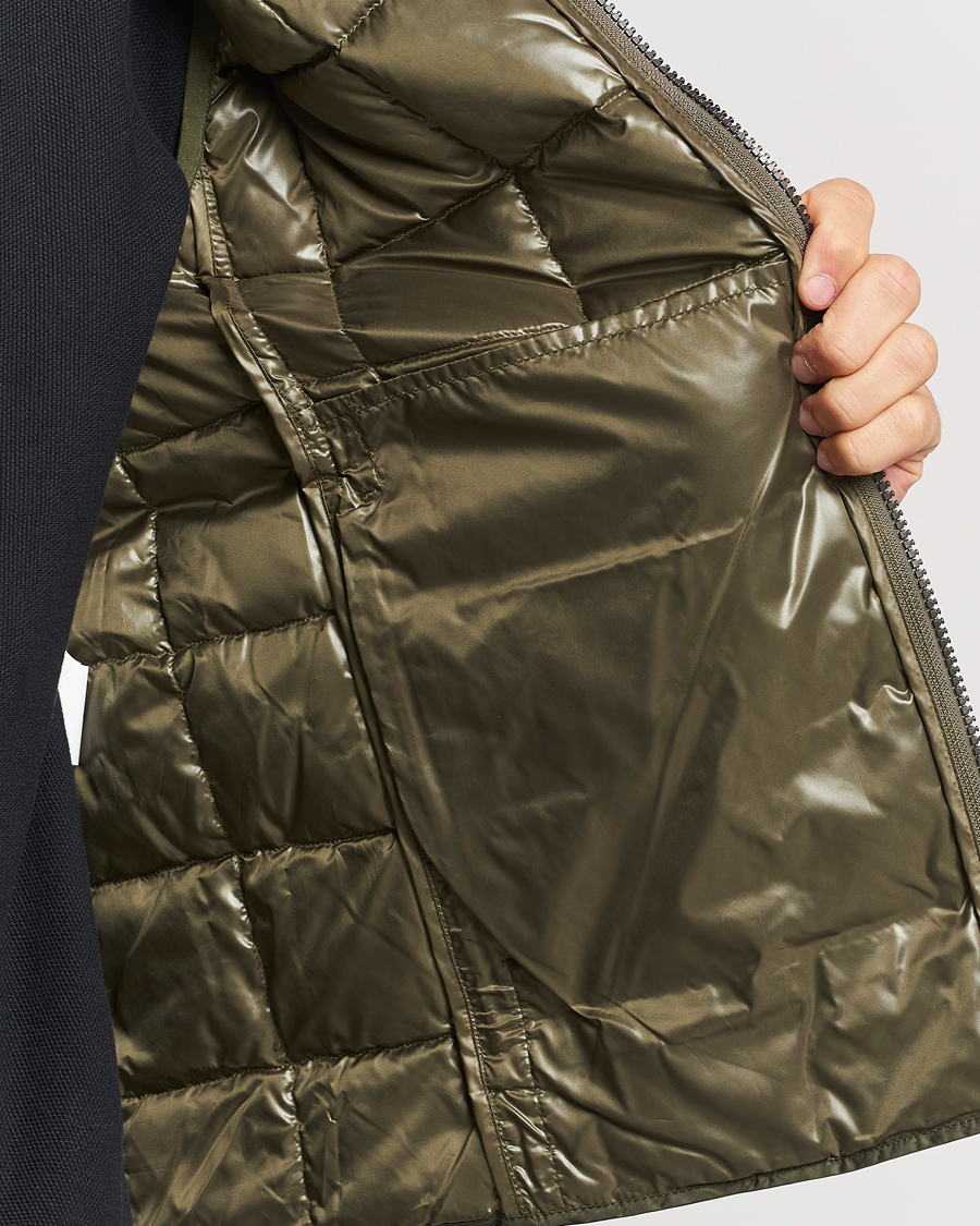 Homme | Manteaux Et Vestes | TAION | High Neck Full Zip Lightweight Down Vest Dark Olive