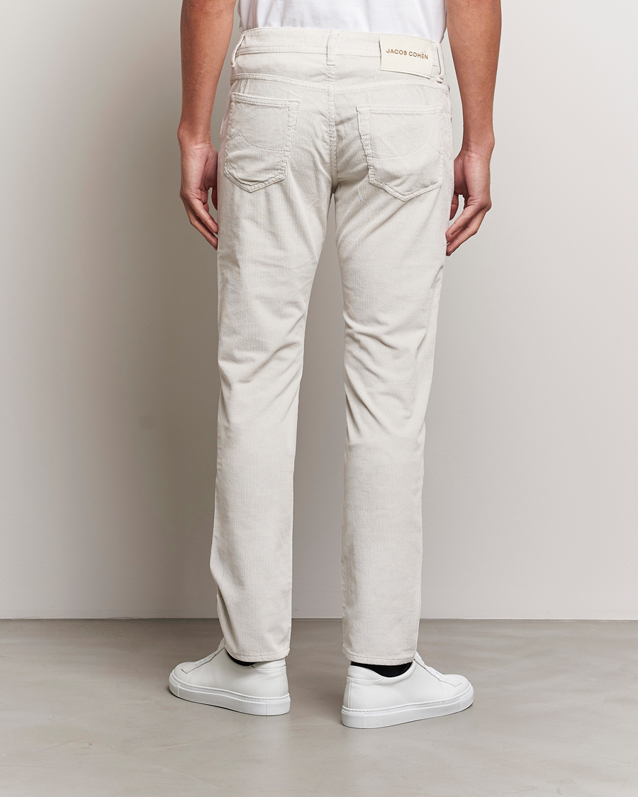 Homme | Pantalons | Jacob Cohën | Bard 5-Pocket Medium Corduroy Trousers Off White