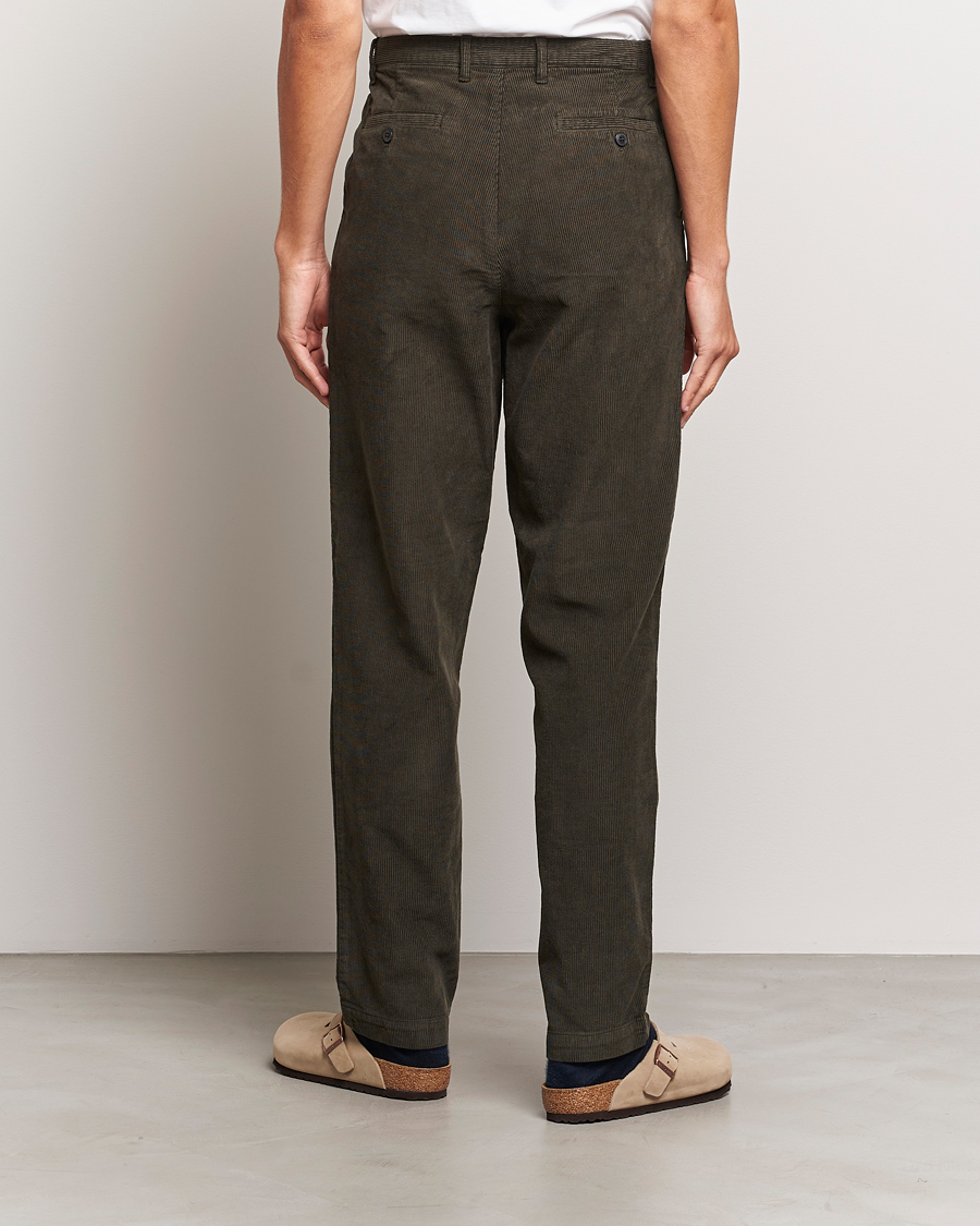 Homme | Pantalons | Sunspel | Corduroy Double Pleat Trousers Coffee