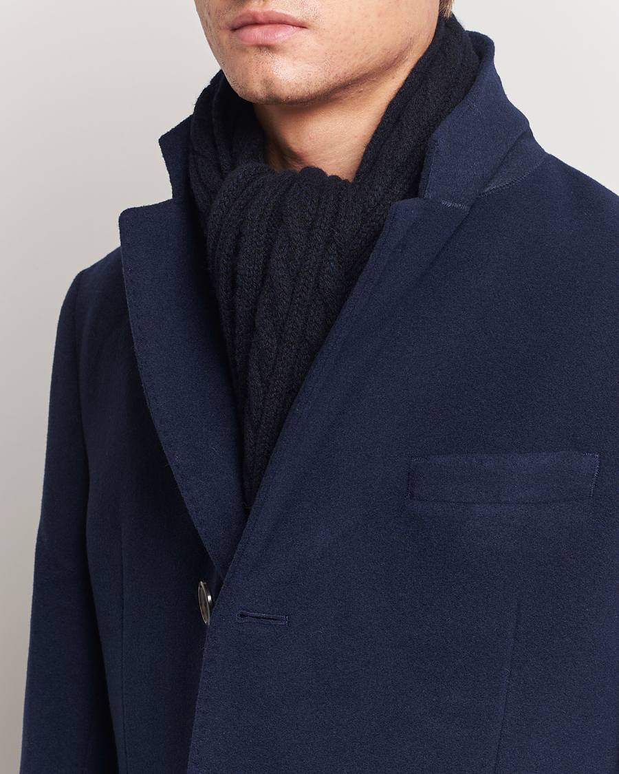 Homme | Sunspel Lambswool Cable Scarf Dark Navy | Sunspel | Lambswool Cable Scarf Dark Navy