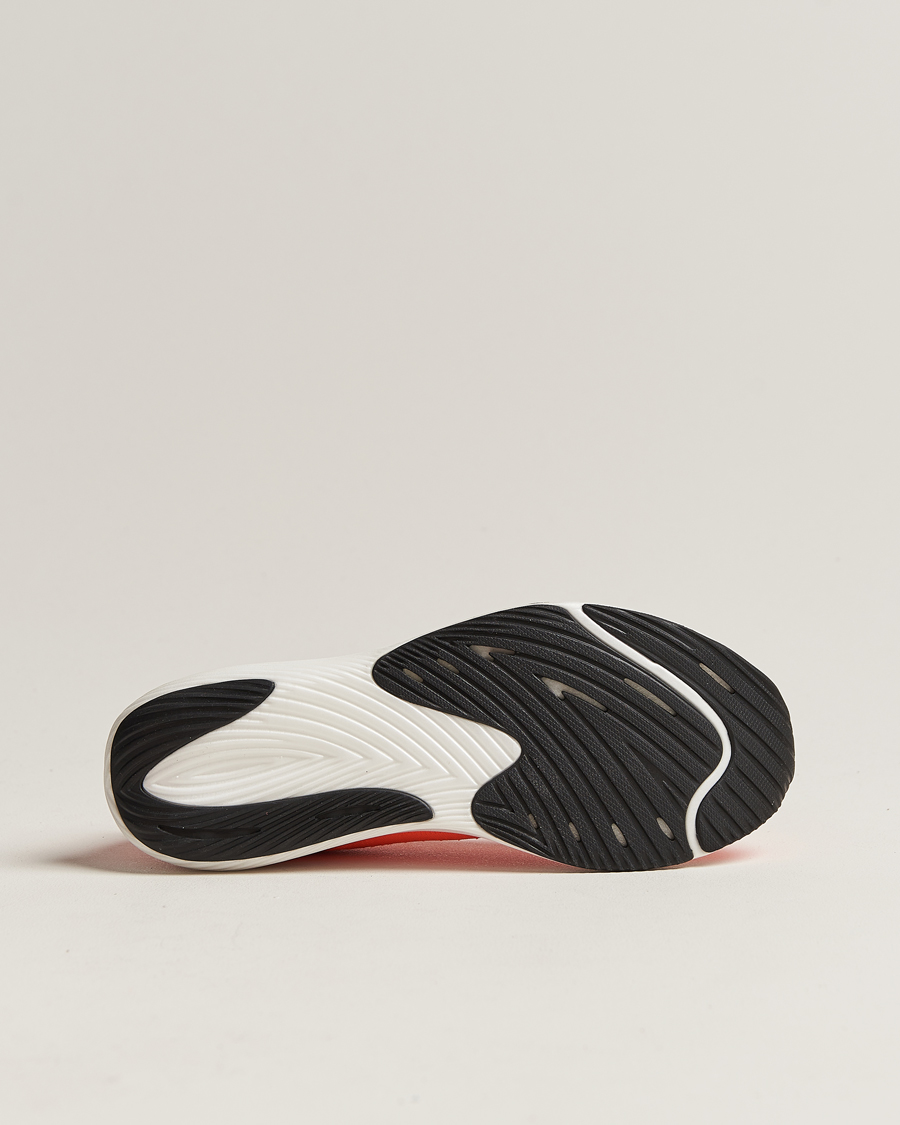 Homme | New Balance Running FuelCell Rebel v3 Neon Dragonfly | New Balance Running | FuelCell Rebel v3 Neon Dragonfly