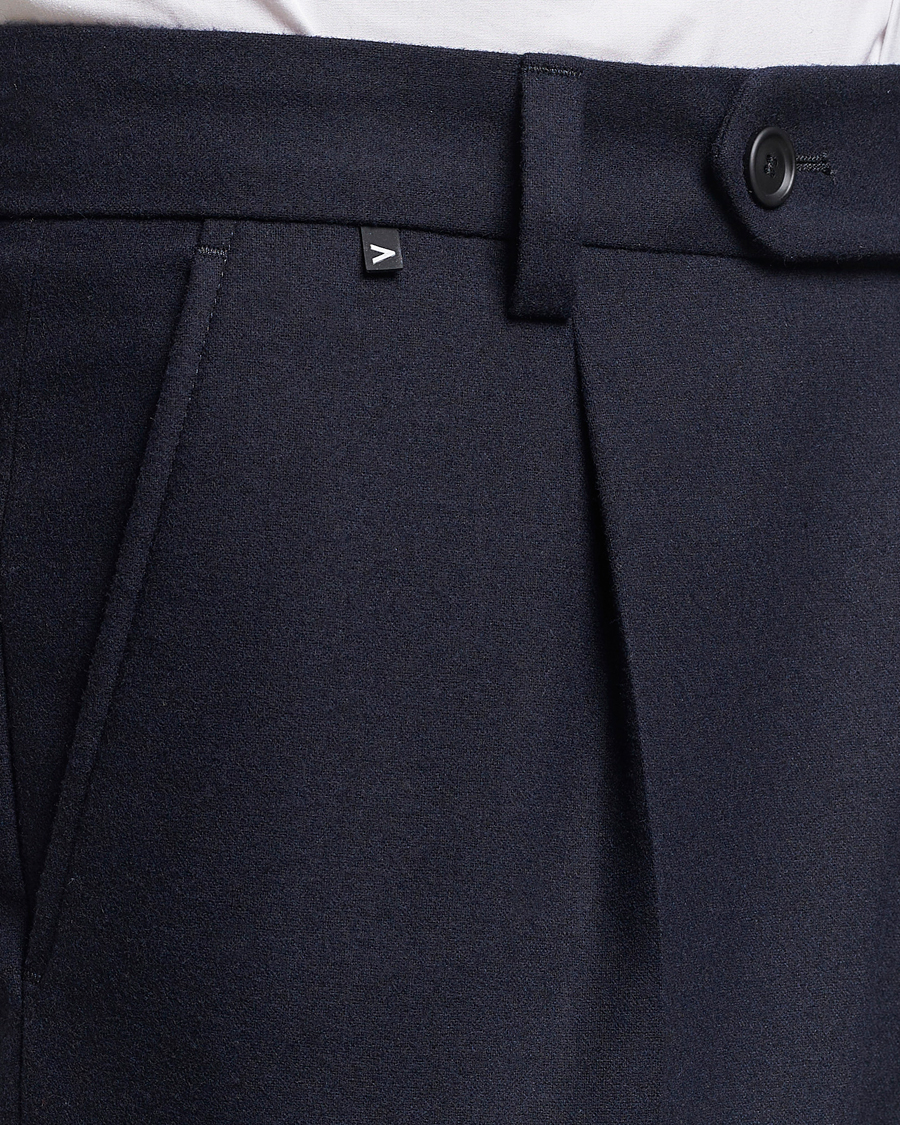 Homme | Pantalons | BOSS BLACK | Perin Tech Flannel Pleated Trousers Dark Blue