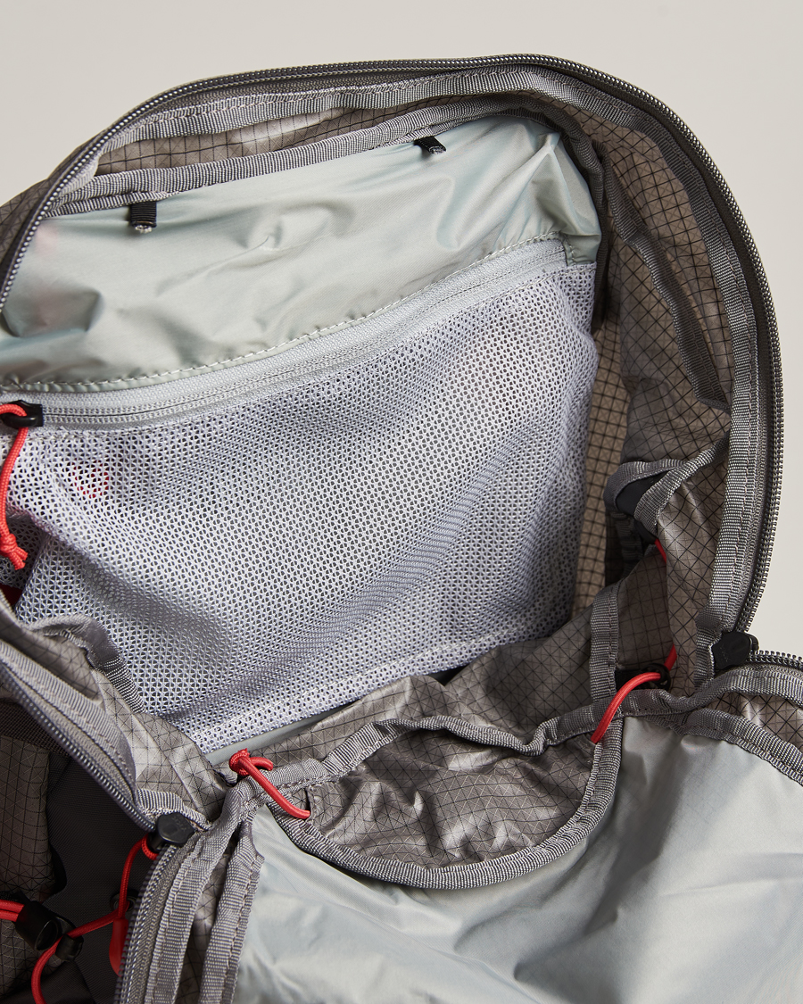 Homme | Osprey Talon Pro 30 Backpack Carbon | Osprey | Talon Pro 30 Backpack Carbon