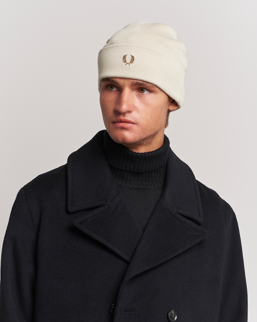 Homme | Fred Perry Merino Wool Beanie Oatmeal | Fred Perry | Merino Wool Beanie Oatmeal