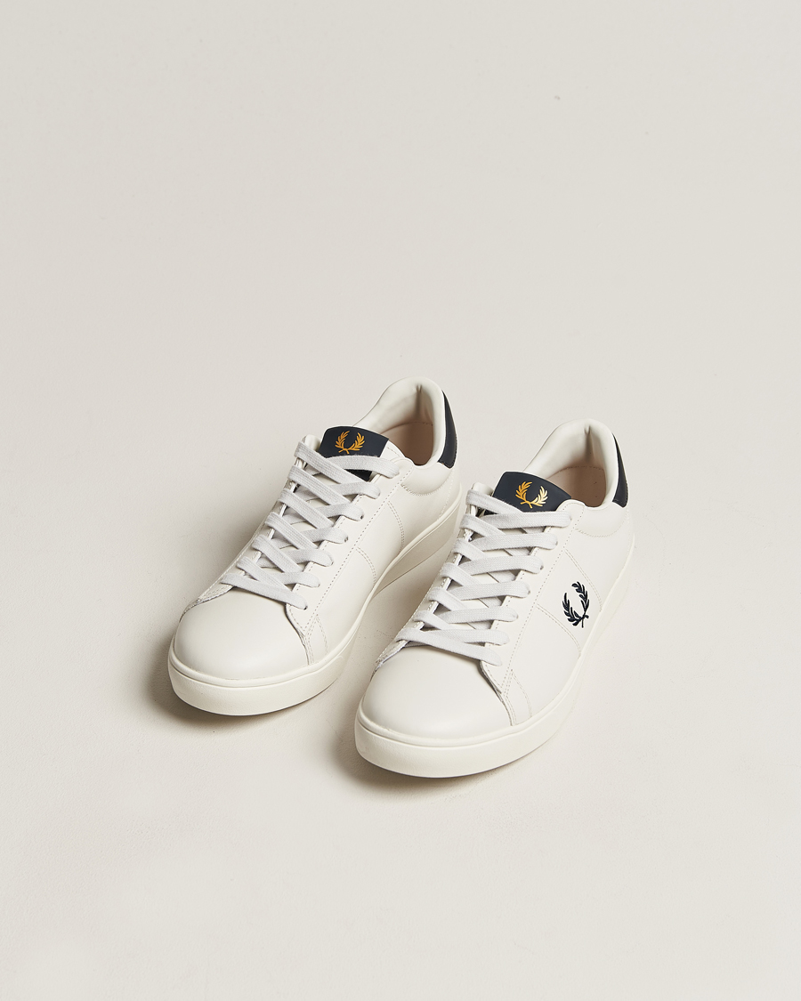 Homme | Baskets Blanches | Fred Perry | Spencer Leather Sneakers Porcelain/Navy