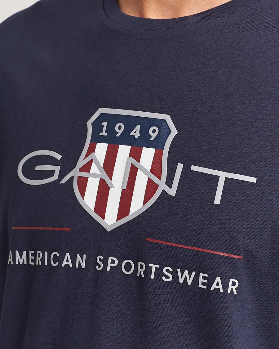 Homme | T-shirts | GANT | Archive Shield Logo T-Shirt Evening Blue