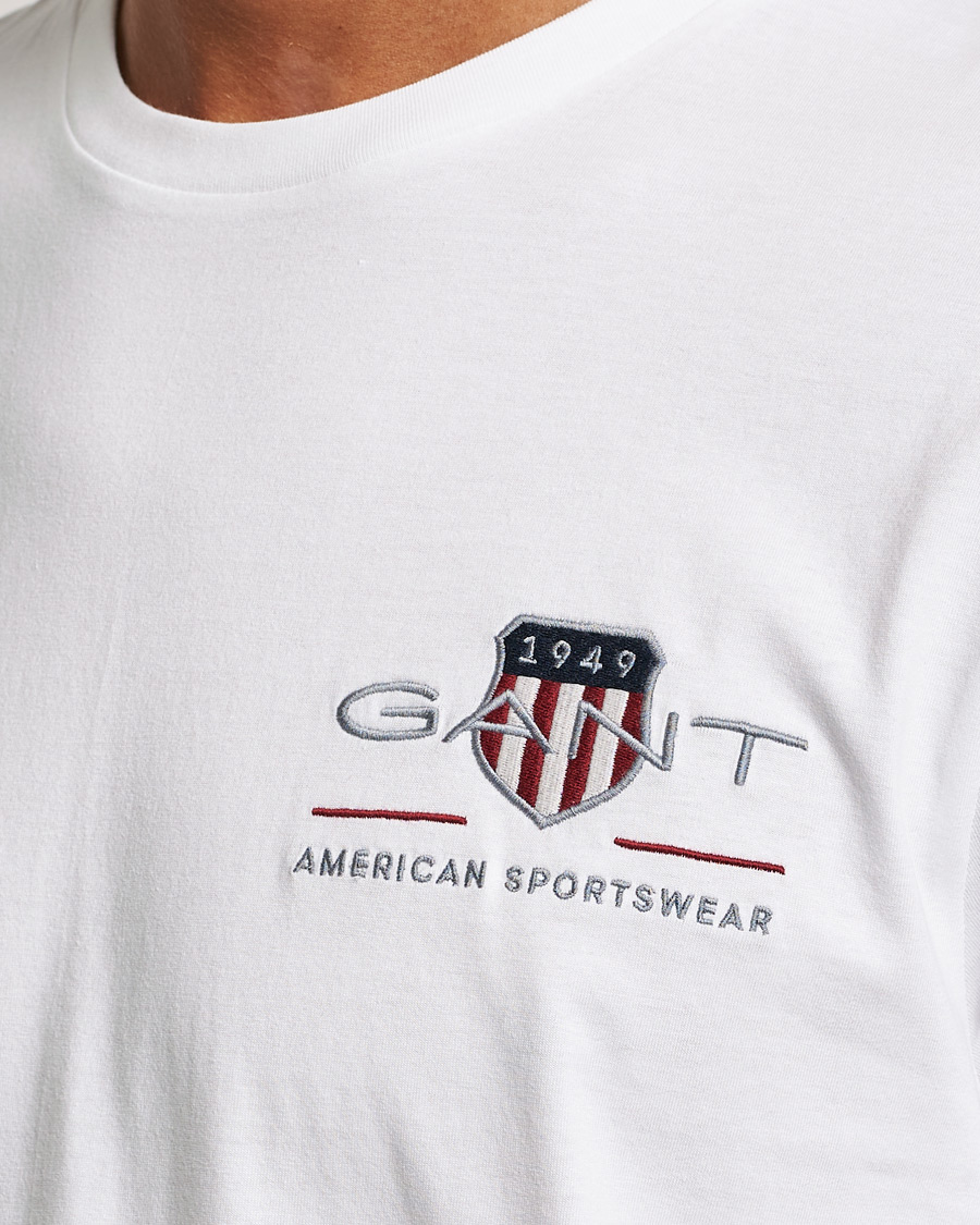 Homme | T-shirts | GANT | Archive Shield Small Logo T-Shirt White
