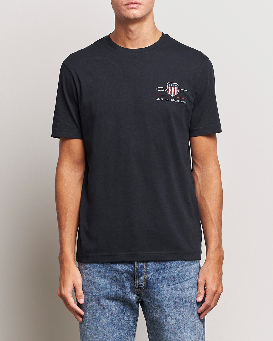 Homme | T-Shirts Noirs | GANT | Archive Shield Small Logo T-Shirt Black