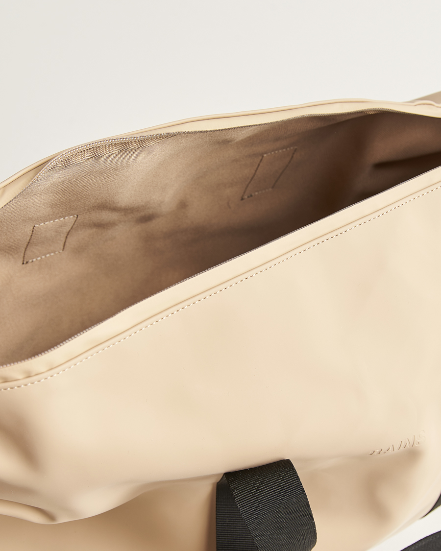Homme | RAINS Hilo Weekendbag Sand | RAINS | Hilo Weekendbag Sand
