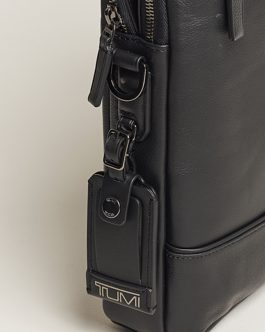 Homme | TUMI Harrison Sycamore Slim Leather Brief Black | TUMI | Harrison Sycamore Slim Leather Brief Black
