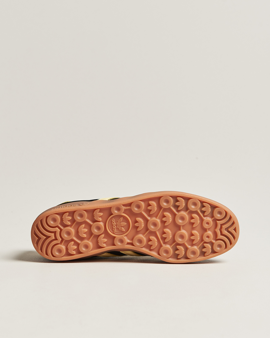 Homme | adidas Originals Gazelle Sneaker Black/Yellow | adidas Originals | Gazelle Sneaker Black/Yellow