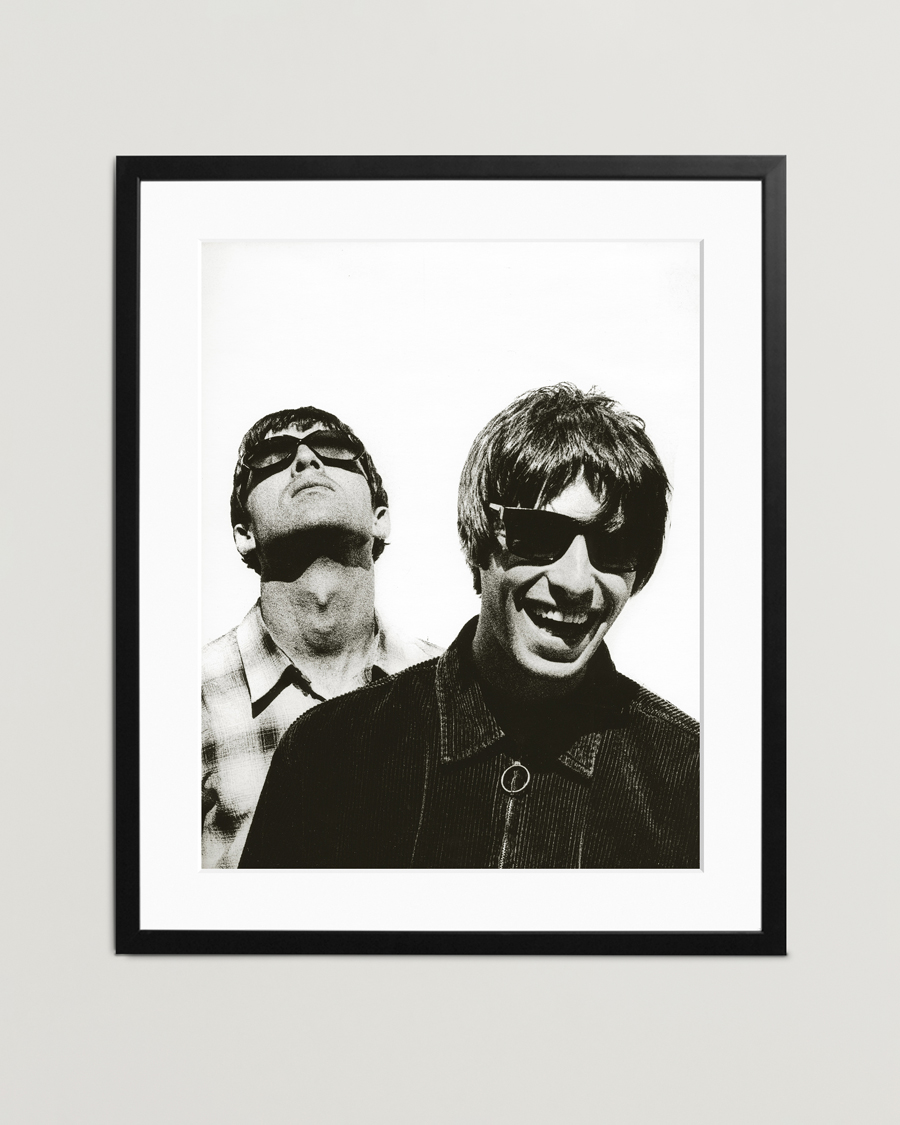 Homme | Affiches | Sonic Editions | Framed Noel & Liam At The Hotel