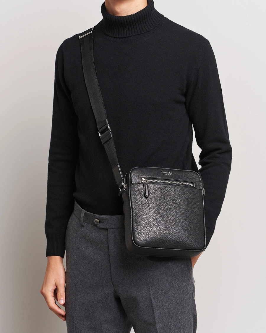 Homme | Business & Beyond | Canali | Grain Leather Shoulder Bag Black
