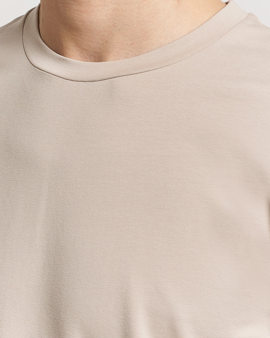 Homme | T-shirts | Filippa K | Soft Lycra T-Shirt Light Taupe