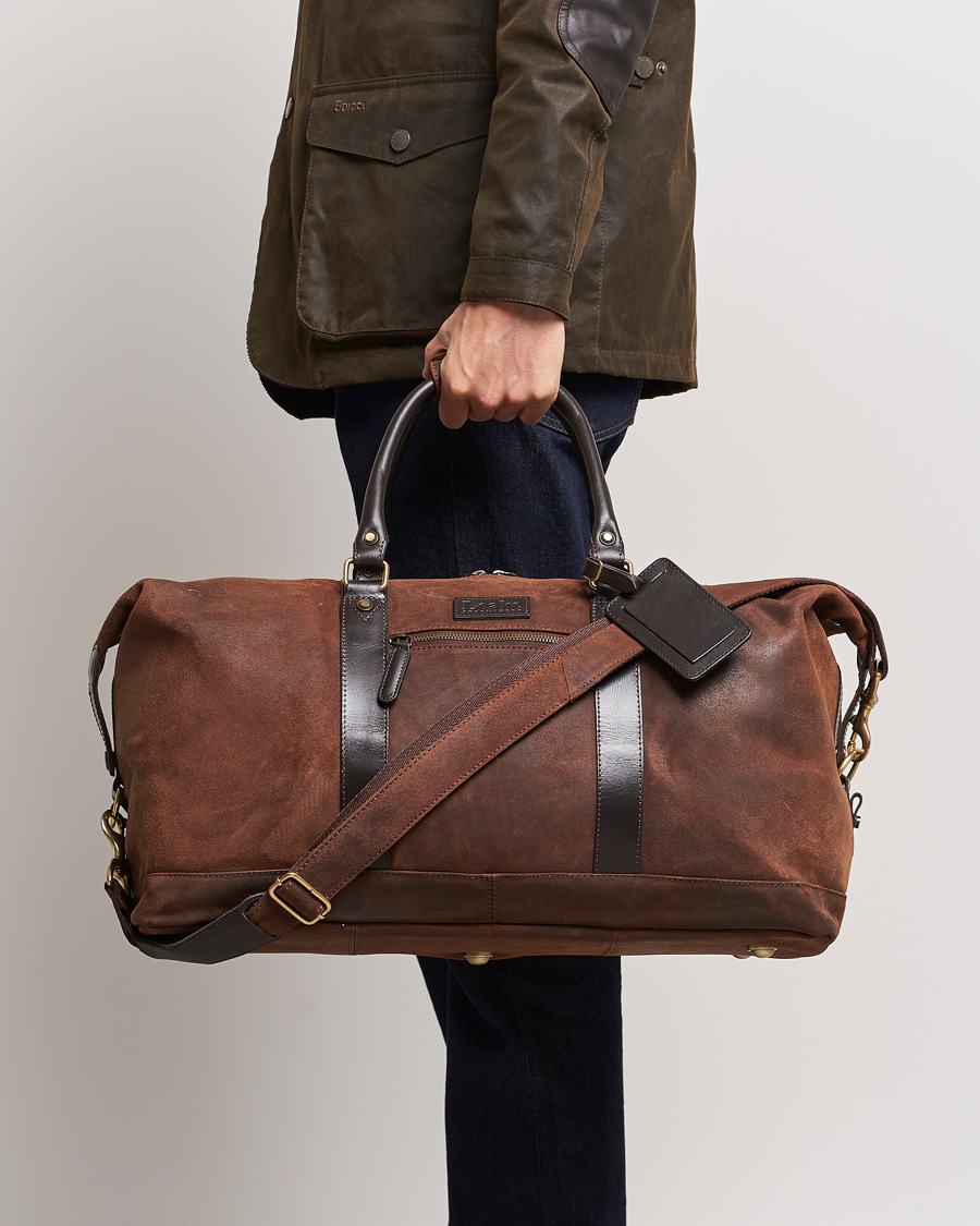 Homme | Business & Beyond | Loake 1880 | Cornwall Brushed Suede Travel Bag Brown