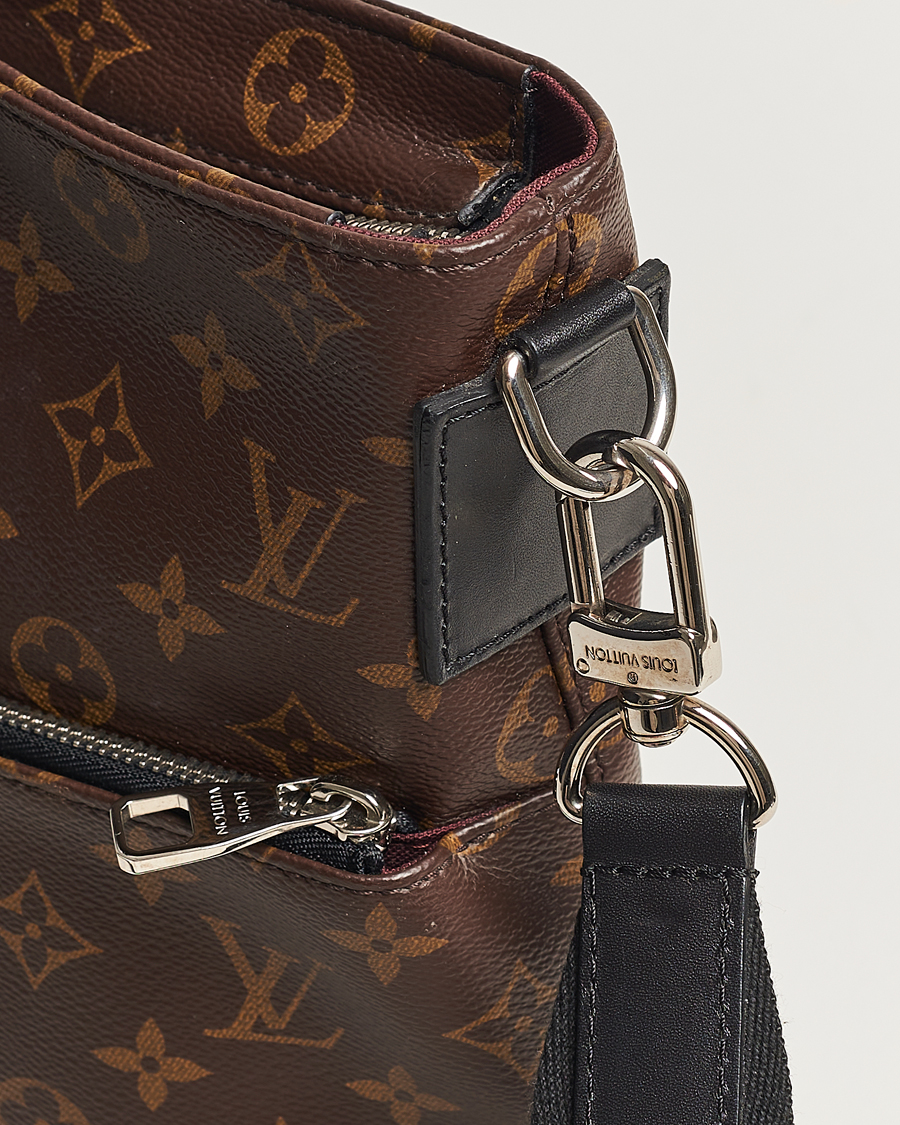 Homme | Louis Vuitton Pre-Owned 7 Days a Week Bag Monogram | Louis Vuitton Pre-Owned | 7 Days a Week Bag Monogram