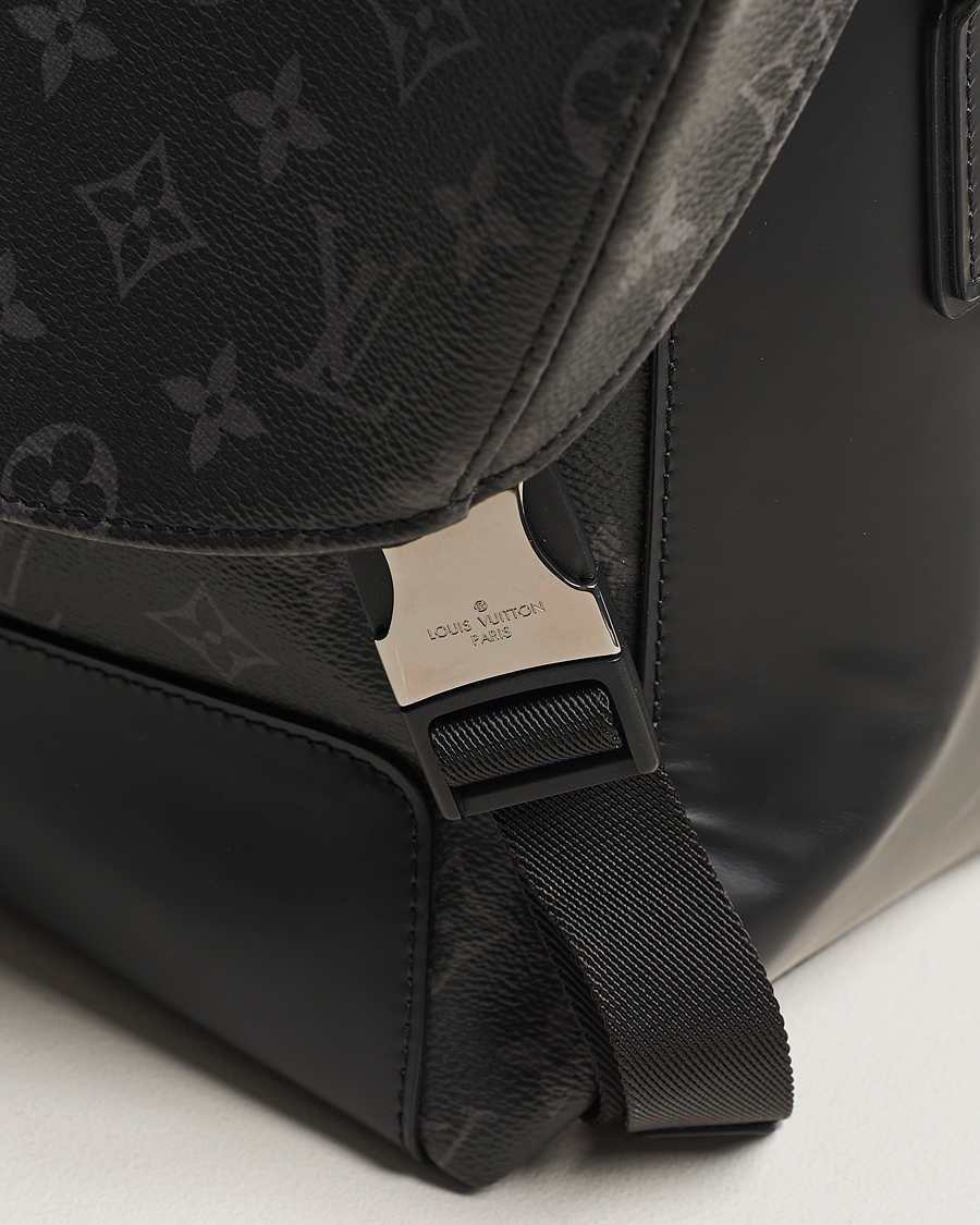 Homme | Louis Vuitton Pre-Owned Messenger Voyager MM Bag Monogram Eclipse | Louis Vuitton Pre-Owned | Messenger Voyager MM Bag Monogram Eclipse