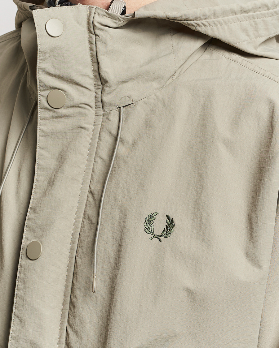 Homme | Manteaux Et Vestes | Fred Perry | Cropped Ripstop Hooded Jacket Warm Grey