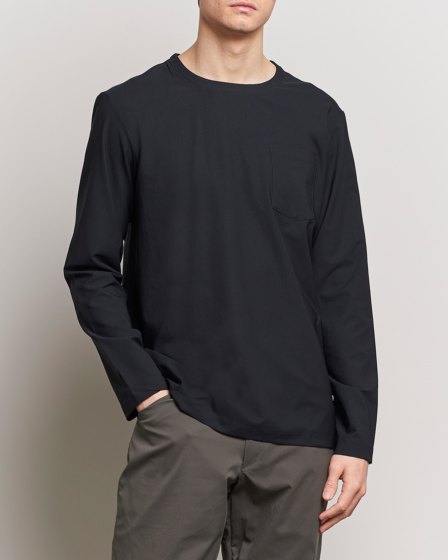 Homme | T-Shirts Noirs | Houdini | Cover Crew Quick Dry Long Sleeve True Black