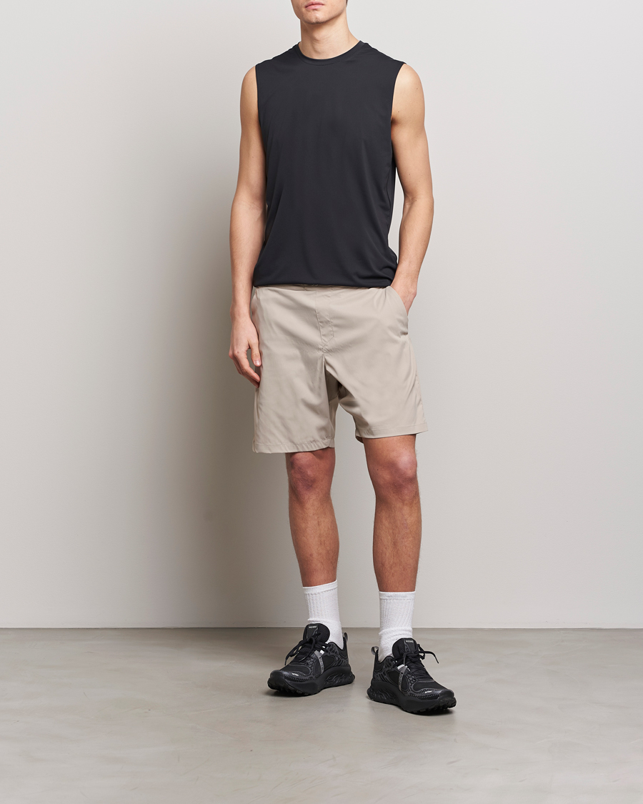 Homme | Shorts | Houdini | Wadi Ultralight Shorts Sandstorm