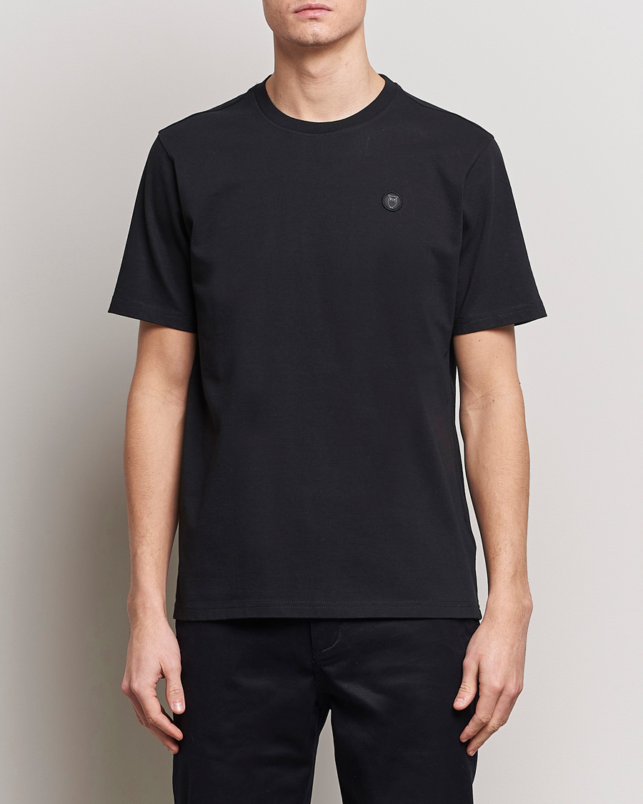 Homme | Vêtements | KnowledgeCotton Apparel | Loke Badge T-Shirt Jet Black