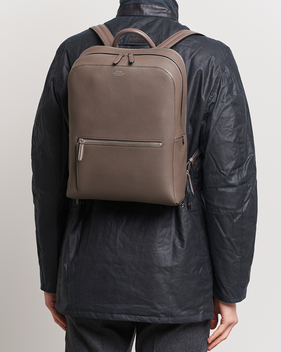 Homme | Smythson Ludlow Zip Around Backpack Dark Taupe | Smythson | Ludlow Zip Around Backpack Dark Taupe