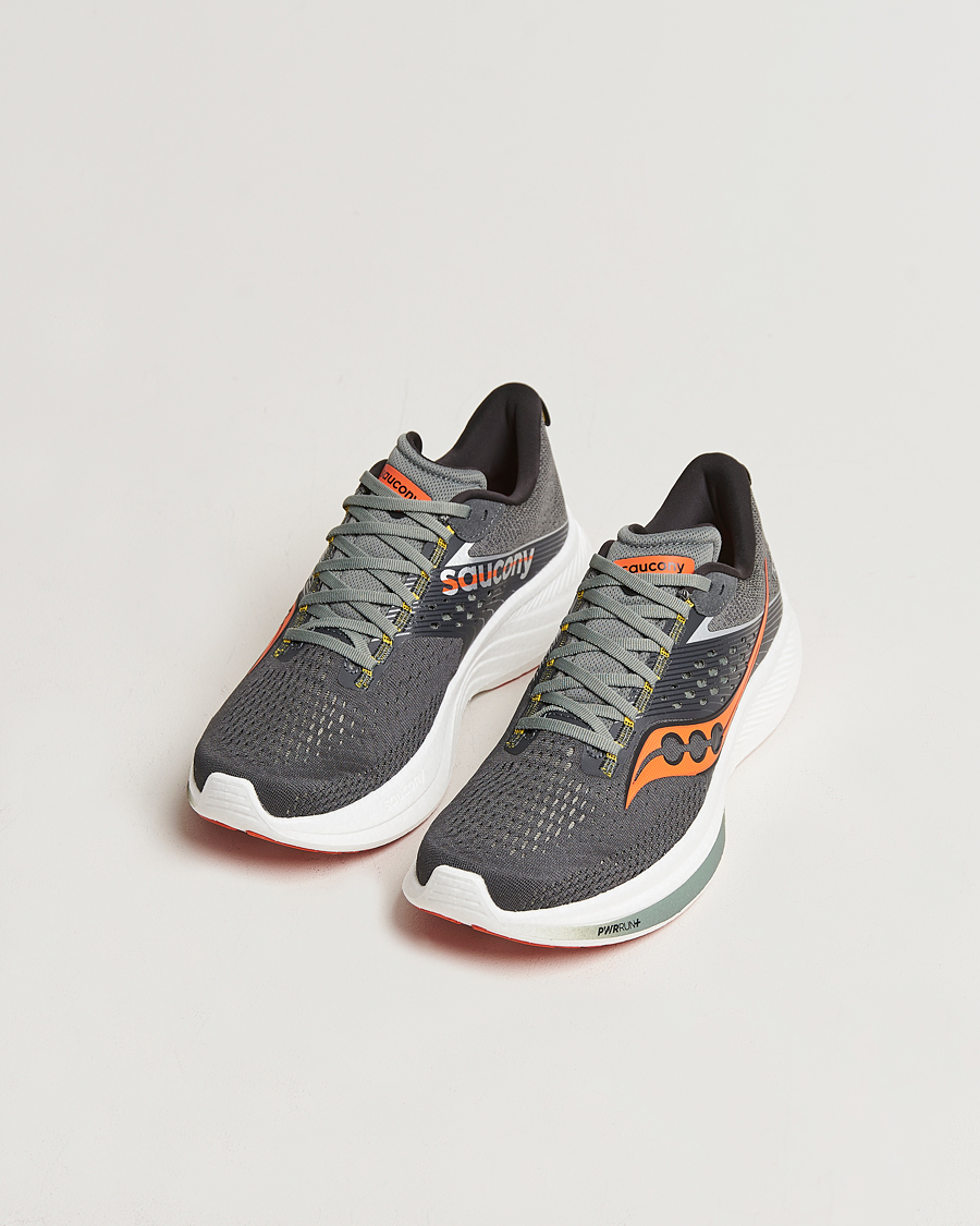 Homme | Saucony Ride 17 Shadow/Peppar | Saucony | Ride 17 Shadow/Peppar
