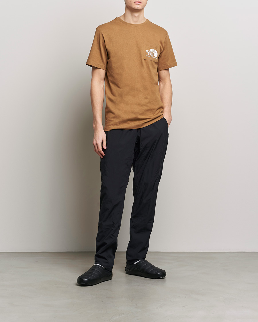 Homme | T-shirts | The North Face | Berkeley Pocket T-Shirt Utility Brown