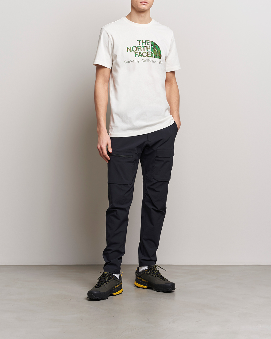 Homme | T-shirts | The North Face | Berkeley Logo T-Shirt White