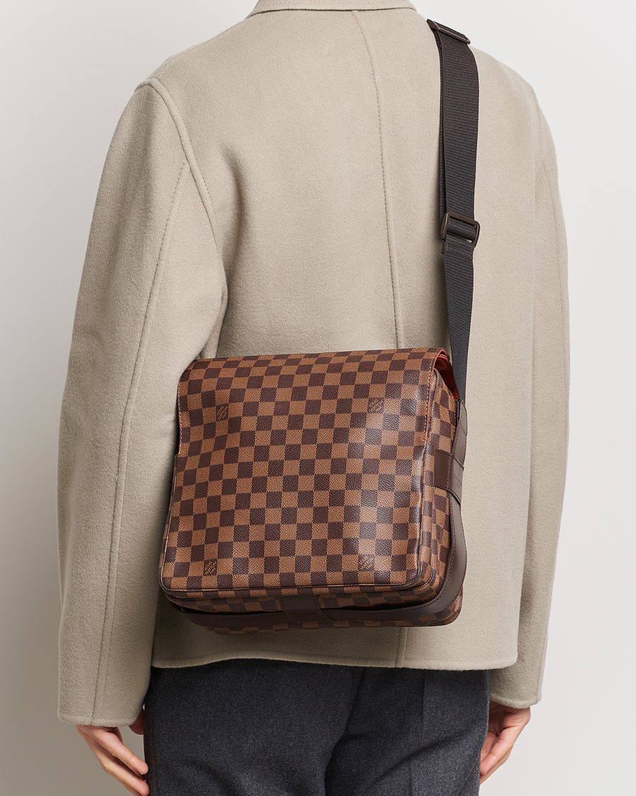 Homme | Louis Vuitton Pre-Owned Naviglio Messenger Bag Damier Ebene | Louis Vuitton Pre-Owned | Naviglio Messenger Bag Damier Ebene