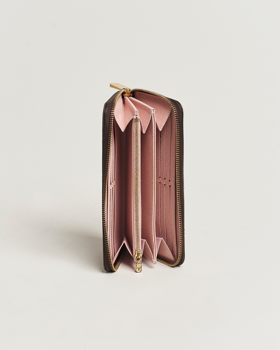 Homme | Louis Vuitton Pre-Owned Zippy Wallet Damier Ebene | Louis Vuitton Pre-Owned | Zippy Wallet Damier Ebene