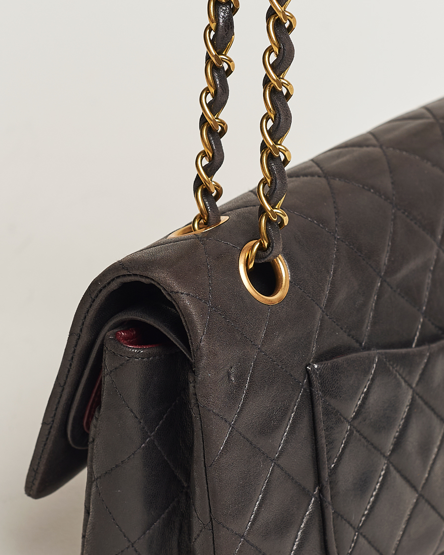 Homme | Chanel Pre-Owned Classic Medium Flap Bag Calf Leather Black  | Chanel Pre-Owned | Classic Medium Flap Bag Calf Leather Black 